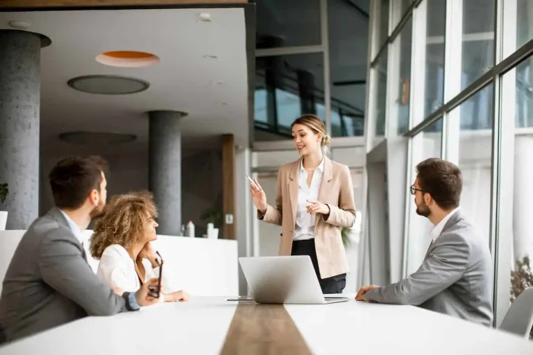 how-to-improve-decision-making-skills-in-the-workplace